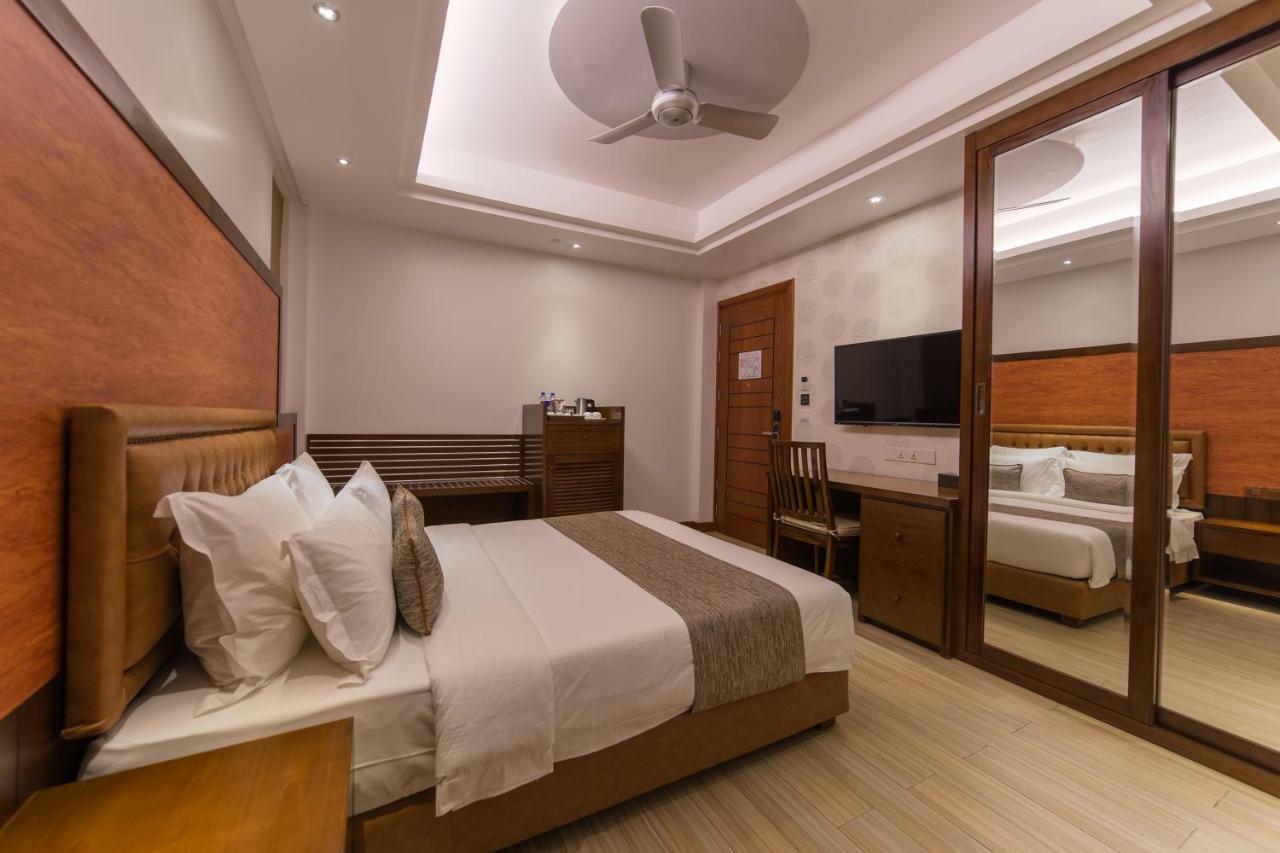 Отель Samann Host 4*